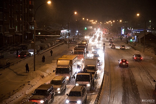 На Большевистской между Бугринским мостом и Разъездом Иня случились две аварии