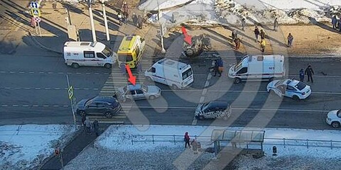 Автомобиль опрокинулся после ДТП в Москве