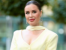 42-летняя Юлия Михалкова показала роскошную фигуру в ярком бикини: фото