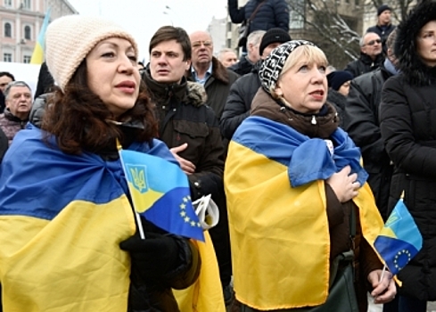 Эксперт: правительство Украины заинтересовано в выезде своих граждан в другие страны
