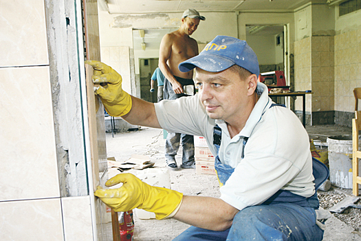 Подъезды в ЮЗАО ремонтируют с особой тщательностью