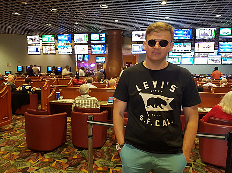 Уехавший на Запад челябинский чиновник Левит помогает СВО