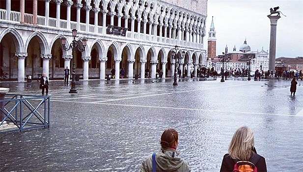 В Венеции закрыты все музеи из-за наводнения