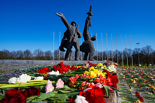 Оппозиция в Латвии заявила о нарушении прав человека в День Победы в Риге