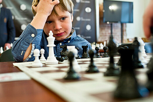 Эксперт: введение занятия по шахматам повысит успеваемость школьников