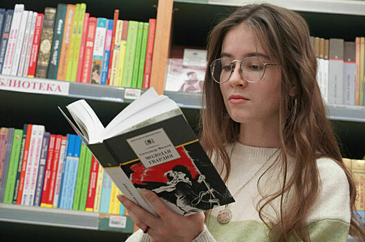 Школьные библиотеки укомплектуют патриотическими произведениями