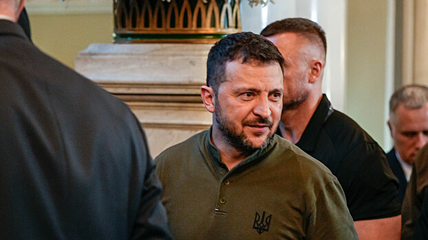 Коррупционный скандал вызвал растерянность у окружения Зеленского