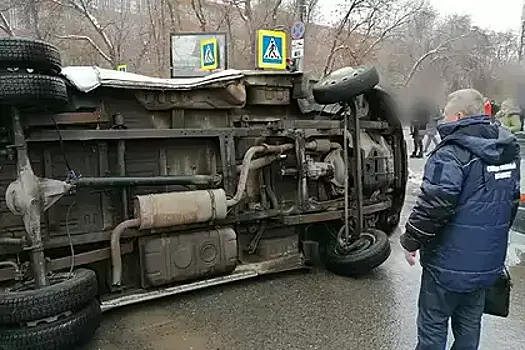 В российском городе столкнулись машина полиции и скорая помощь