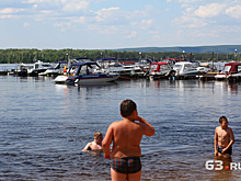 В Самаре две женщины сломали позвоночник при переправе через Волгу