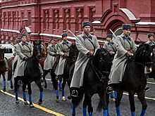 Собянин поздравил ветеранов с 78-й годовщиной парада на Красной площади