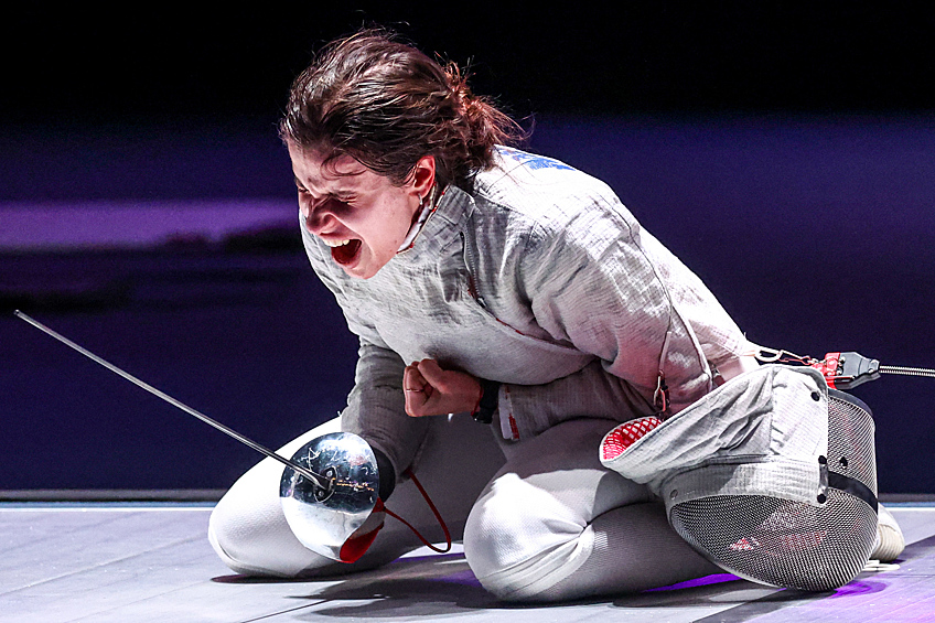 Международные соревнования по фехтованию "Московская сабля". На фото: Ольга Никитина, одержавшая победу во время соревнований, март 2025 года