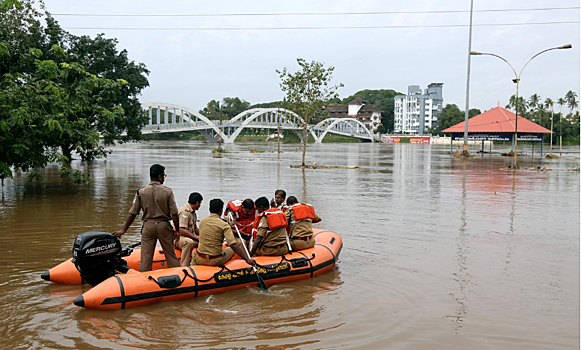 В Индии за сезон дождей погибли почти 800 человек