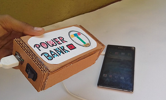 Дети из нищих стран конструируют внешние аккумуляторы для смартфонов из картона и подручных средств