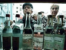 В РФ могут запретить продажу алкоголя в мелкой таре на кассах