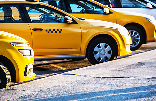 «Известия»: на российский рынок такси выйдет новый игрок — SwiftDrive