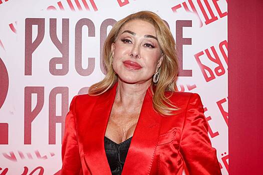 71-летняя Любовь Успенская захотела заняться стрип-пластикой