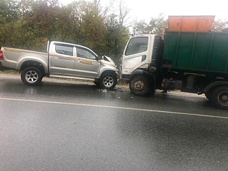 На дорогах Приморья в минувшие сутки погибли пенсионерка и дорожный рабочий