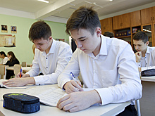 Школьники из Лабытнанги получили образовательные сертификаты