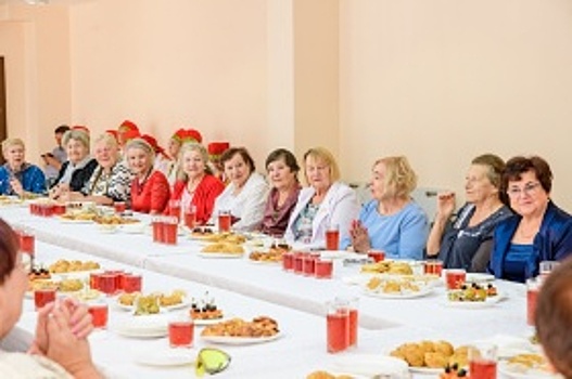 Тёплая встреча ветеранов Ханты-Мансийска состоялась в КДЦ «Октябрь»