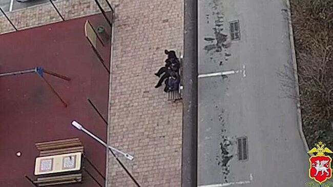 Курьеры мошенников похитили деньги у жертвы, но так и не передали "заказчикам": устроили "пир"