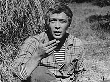 Инсульт, украденный театр и 15 лет одиночества: Как живет «Усатый нянь» Сергей Проханов