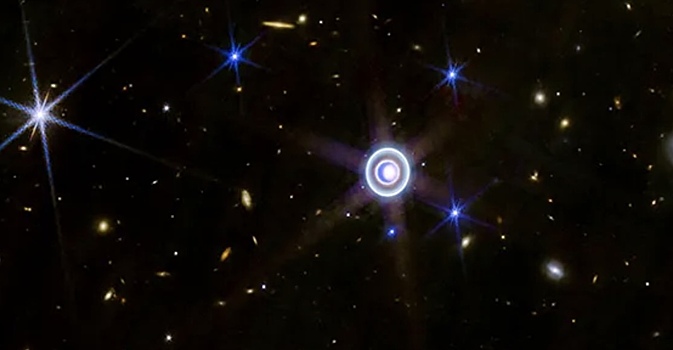 Более 100 новых лун обнаружены в Солнечной системе в 2025 году