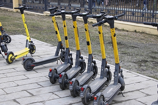 Самокатчиков обложат штрафами за неправильную езду в Екатеринбурге: 100 тысяч – это реально