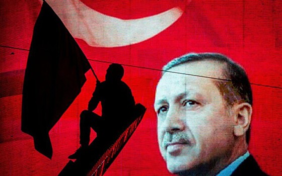 Падающая лира мешает Эрдогану удерживать власть