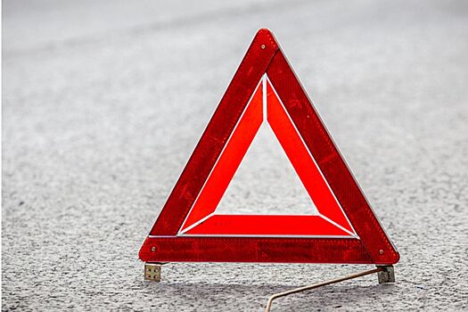 В Энгельсе под колеса "четырнадцатой" попал молодой человек