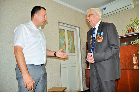 В Анапе поздравляют ветеранов с днем освобождения