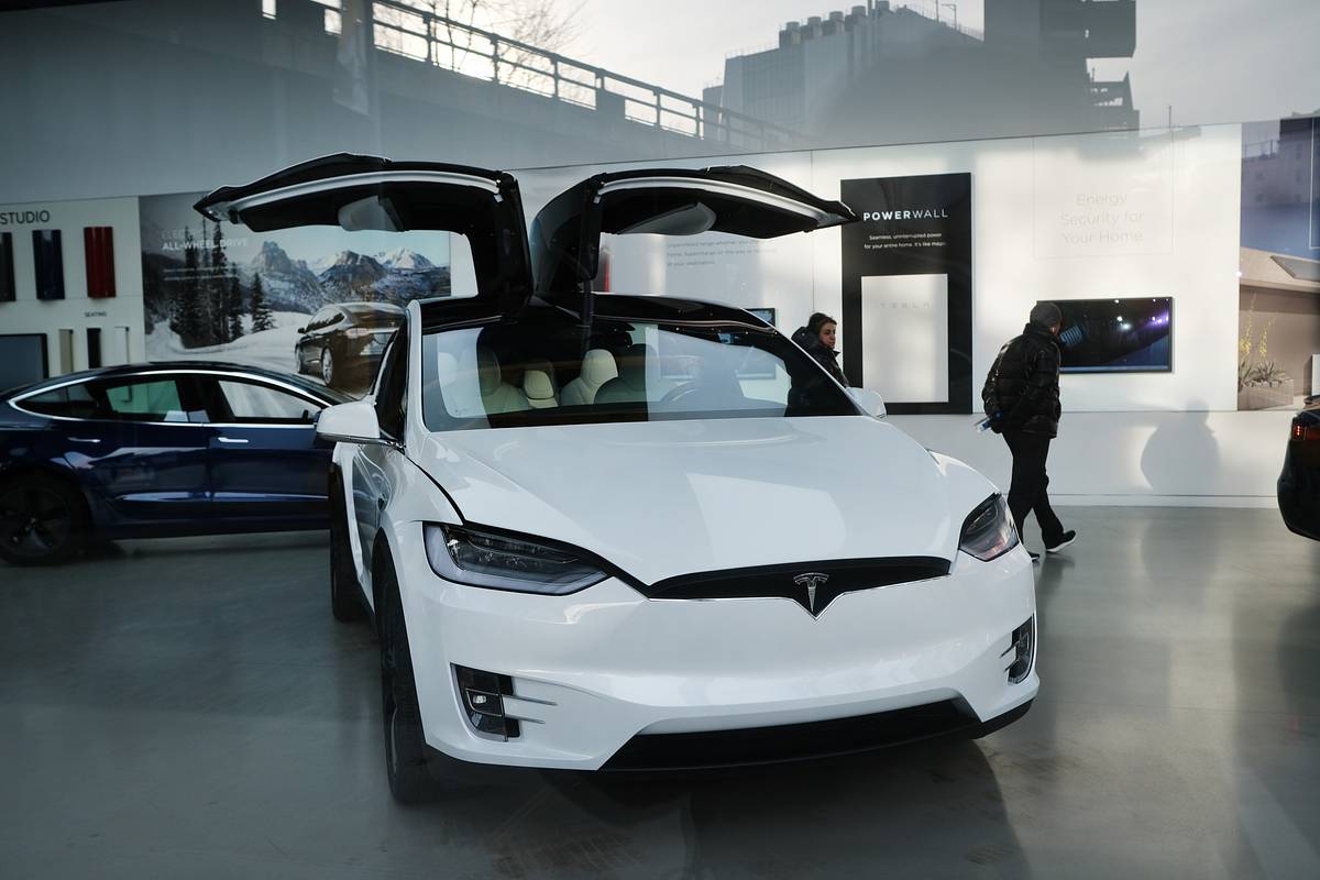 Электромобиль Tesla
