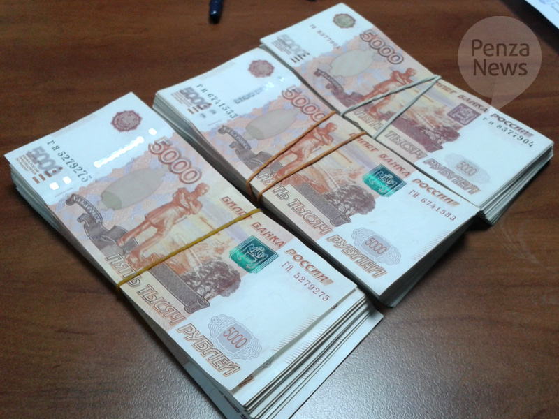 Жительница Пензы лишилась около 1,5 млн рублей, поверив телефонному мошеннику
