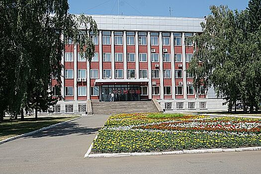 Один из трех кандидатов снялся с конкурса на должность главы администрации Кирова