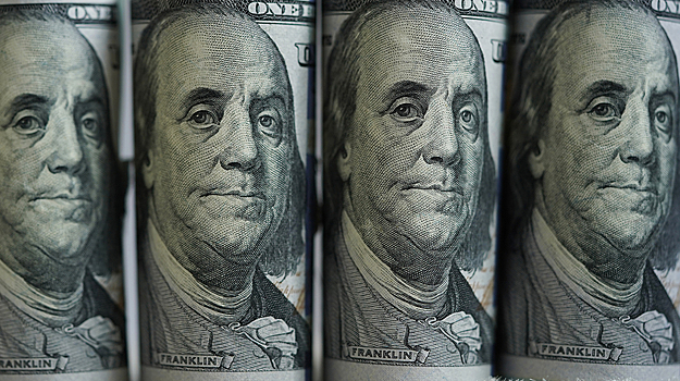 Эксперты объяснили россиянам, стоит ли делать валютные вклады