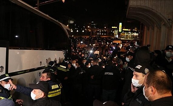 Видео недели: Тбилиси против Познера, допрос блогера Била и розыгрыш от Аршавина