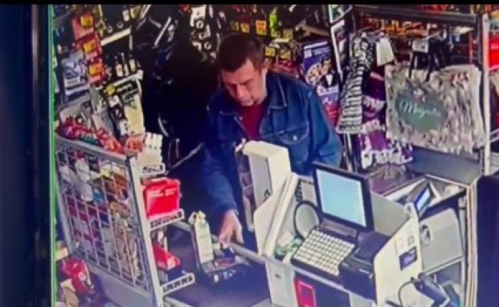 В Курске полиция ищет мужчину, расплатившегося чужой банковской картой