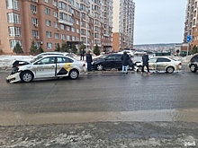 В Кемерове произошло тройное ДТП с такси