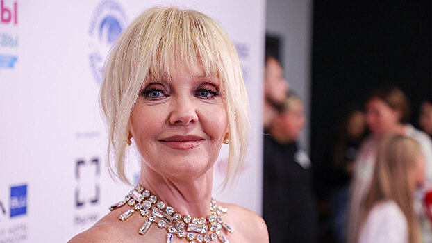 «Раньше пели те, кто умел это делать»: Валерия об использовании ИИ