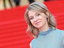 Поклонская показала себя в сорочке