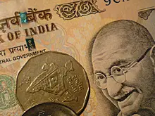 Индийские банки не спешат переходить на расчеты с Россией в рупиях