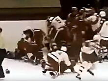 Большая драка СССР — Канада из 1974-го: Фетисов с партнерами первыми побились с канадцами «стенка на стенку»