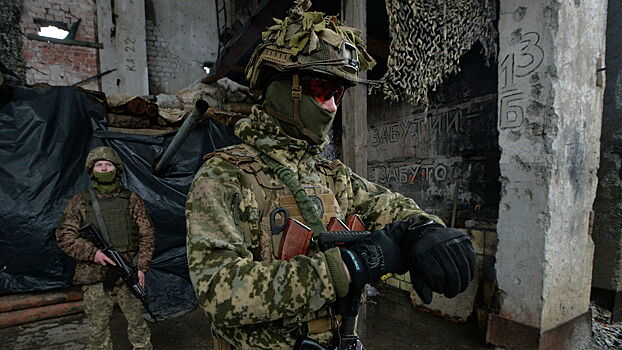 Украинские военные бросают боеспособную технику при отступлении