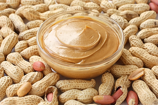 Добавление арахиса в жирную пищу поможет сохранить сосуды здоровыми