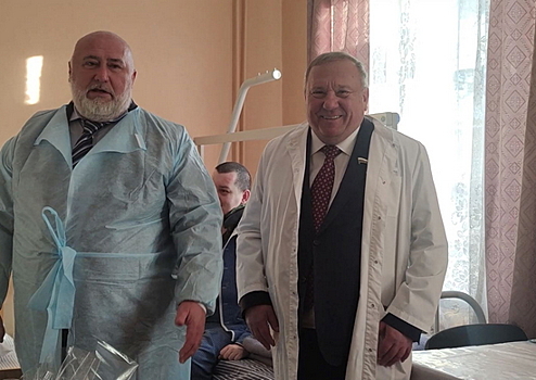 Представители Ассоциации Героев России посетили военный госпиталь в Екатеринбурге