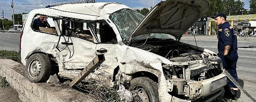 На Бердском шоссе Новосибирска в смертельной аварии погиб 74-летний мужчина