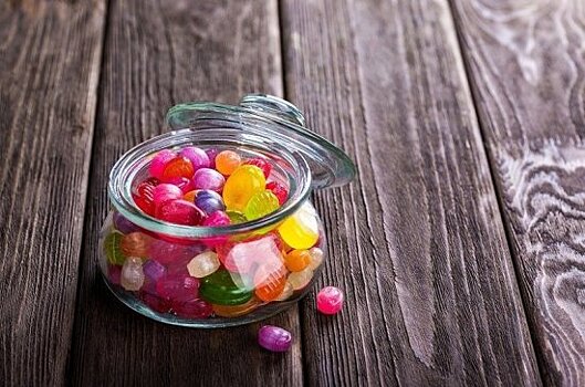 Диетолог рассказала, сколько конфет можно съесть ребёнку без вреда здоровью