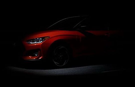 Hyundai снова «светит» новый Veloster при помощи тизера. Уже финального