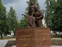 В Каменске-Уральском открыли памятник героям фронта и тыла