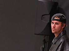 Джастин Бибер разработал дизайн халата для восьмимесячного сына