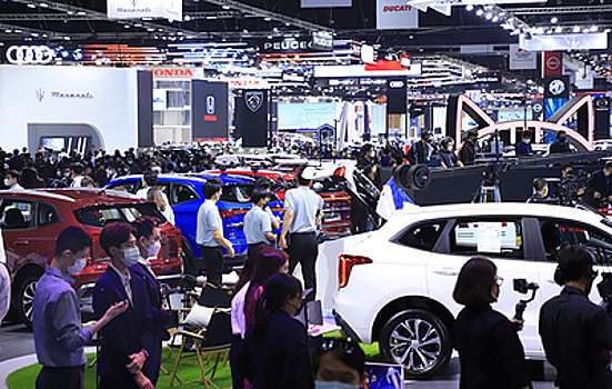 На 43-й бангкокской выставке Motor Show представили более 20 электромобилей